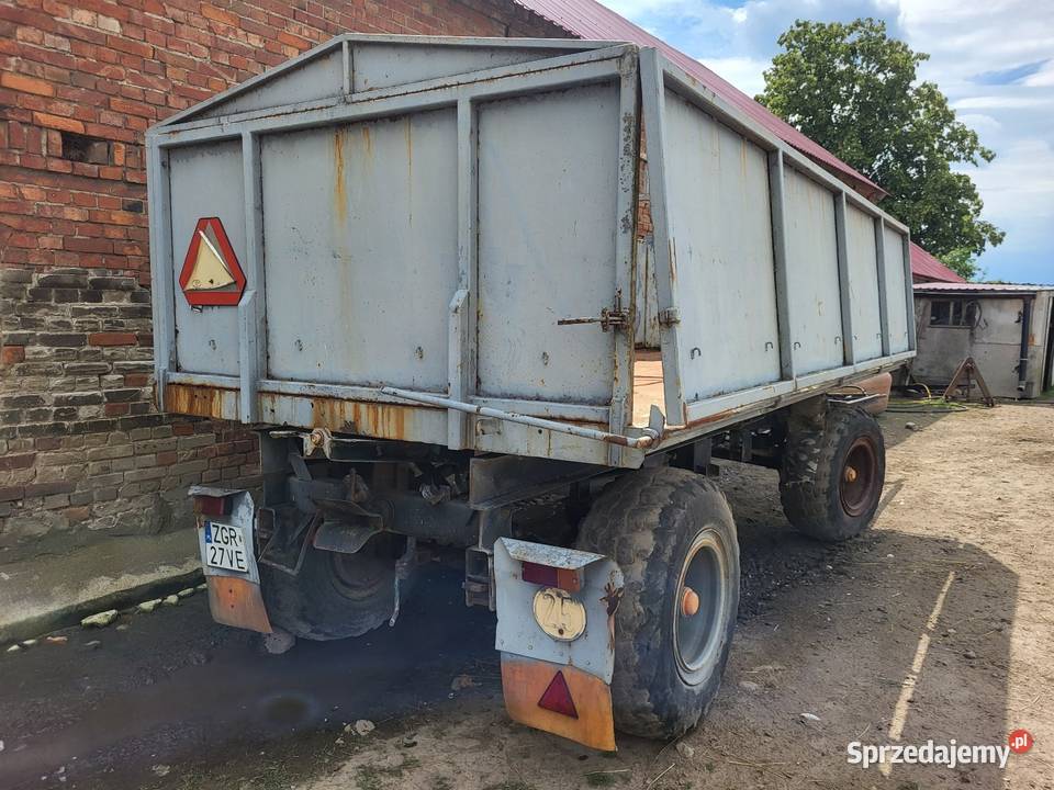 HW8011PRZYCZEPA ROLNICZA