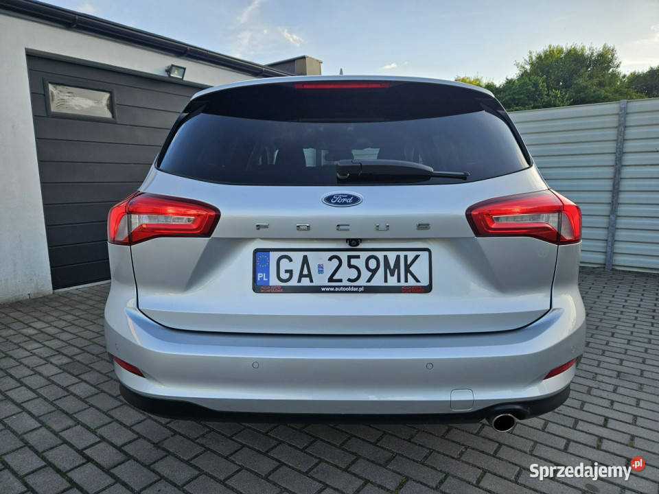 Ford Focus 10 100 niski przebieg NOWY serwis ASO czujnik martwego pola Gdynia sprzedam