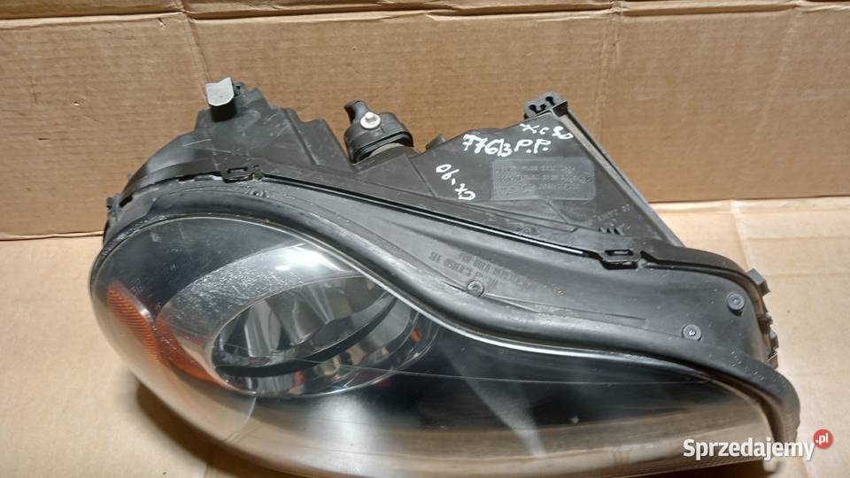 VOLVO XC90 I LAMPA PRZÓD PRAWA Zbierkowo