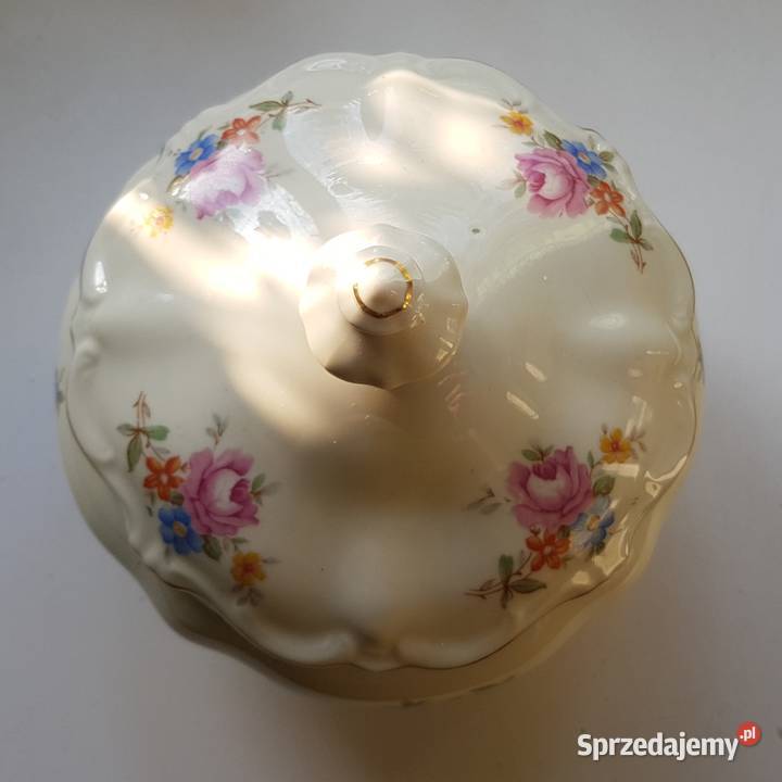 Duża starą porcelanowa bomboniera