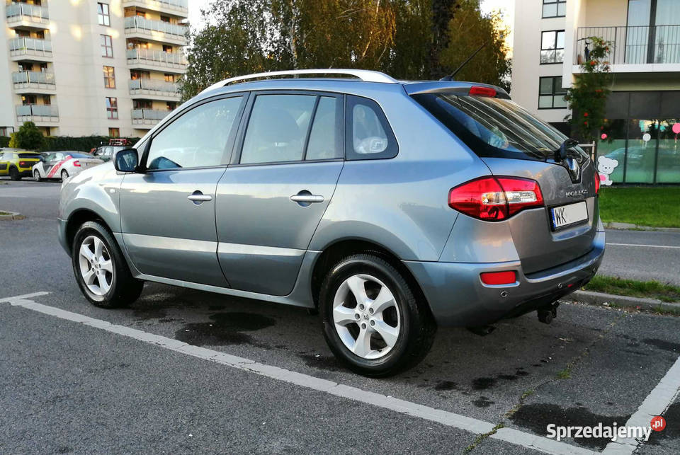 Renault Koleos niezawodny SUV auto prywatne