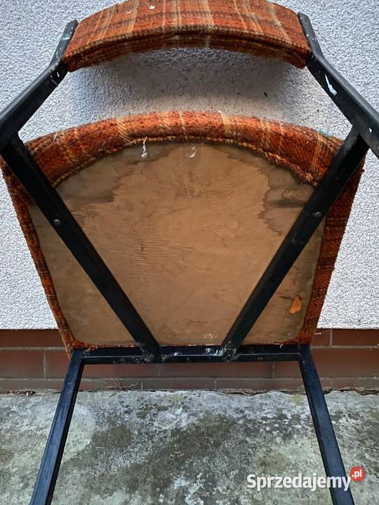 3 metalowe krzesla z lat PRL 41.5cm Lublin
