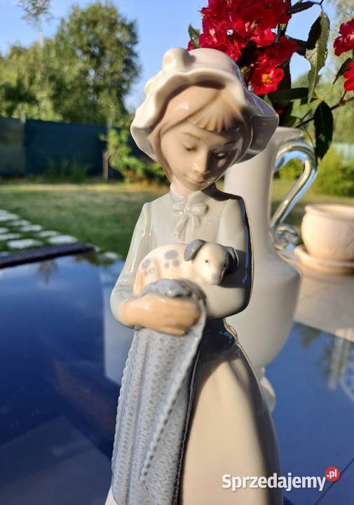 Porcelanowa figurka dziewczynka z pieskiem Nao Piaseczno