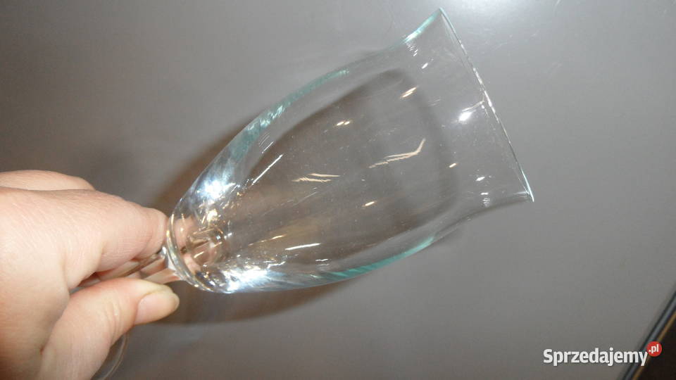 Kieliszki ładne do szampana 8 sztuk