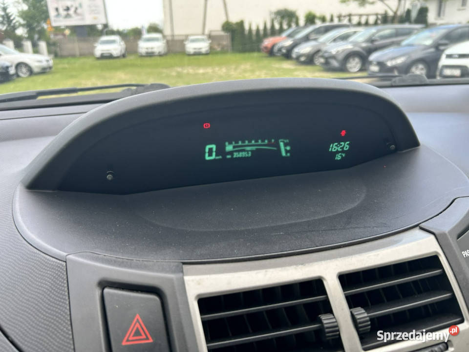 Toyota Yaris II 20052011 garażowany