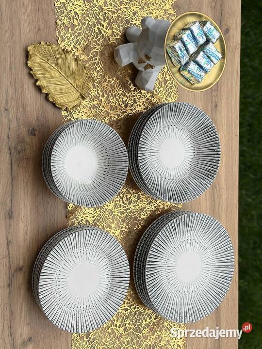 189 Serwis obiadowy 24 elementy Kropeczki śląskie Zabrze