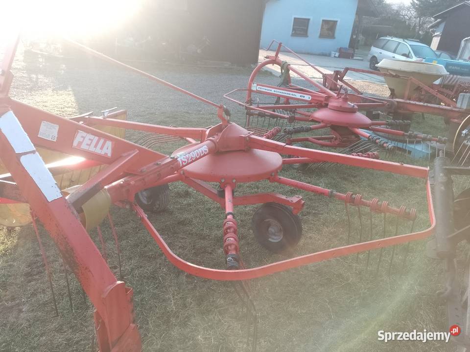 Zgrabiarka karuzelowa do siana Fella Jastrzębia
