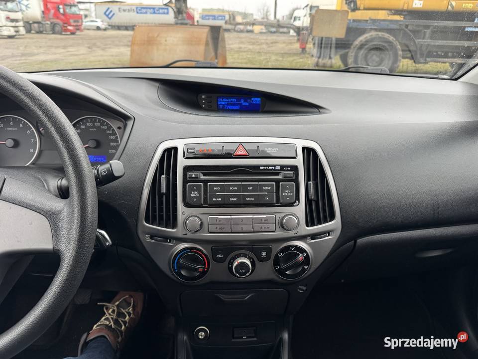 Hyundai i20 125 BENZYNA Zarejestrowany Długie garażowany Konin sprzedam