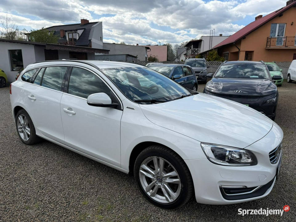 Volvo V60 automat navi kamera AWD gwarancja I ESP Zbąszyń