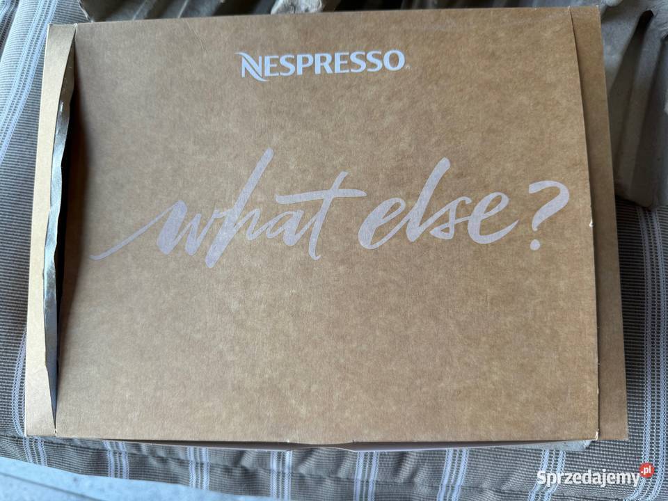 Ekspres Nespresso Vertuo Next wiśniowy nowy w Dąbie sprzedam