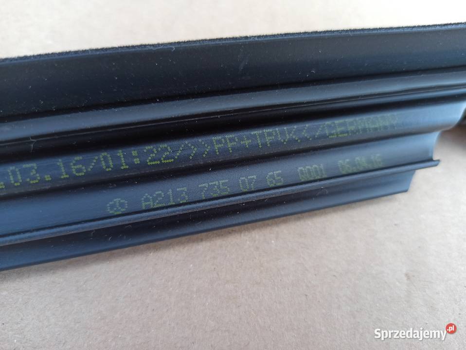 EKLASA W213 LISTWA USZCZELKA DRZWI LEWY TYŁ Trzciel