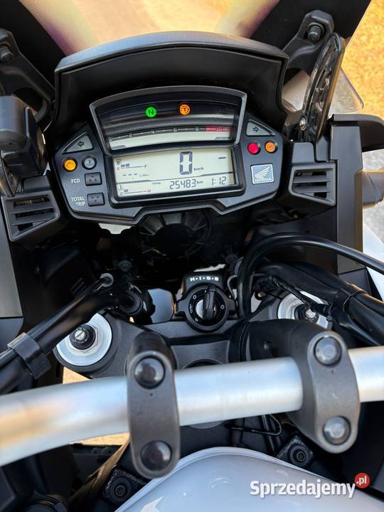 Honda VFR1200XD DCT CROSSTOURER SC76 VFR 1200 Siestrzeń