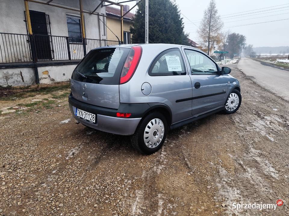 Opel Corsa 10 Wspomaganie Klima 2 kpl kół jedna poduszka powietrzna Krzemieniewice sprzedam