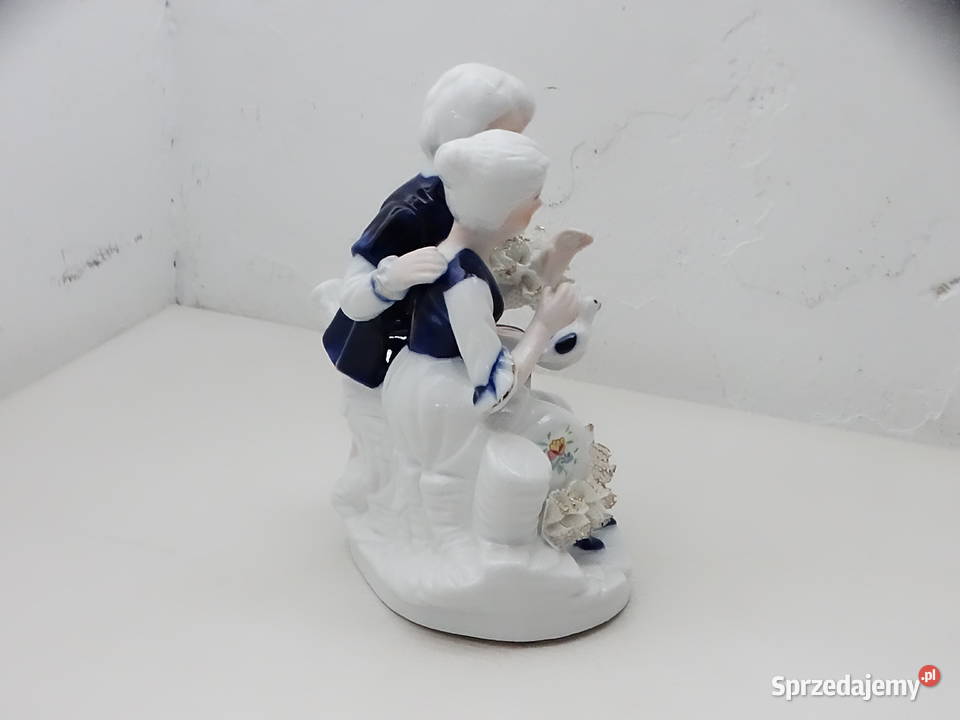Porcelanowa figurka Para Zakochanych z Gołębiem Biłgoraj