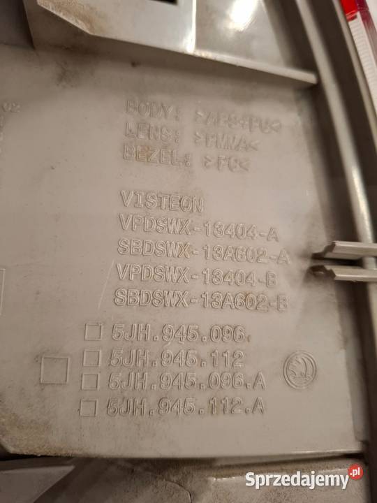 LAMPA PRAWY TYŁ SKODA RAPID 5JH945096