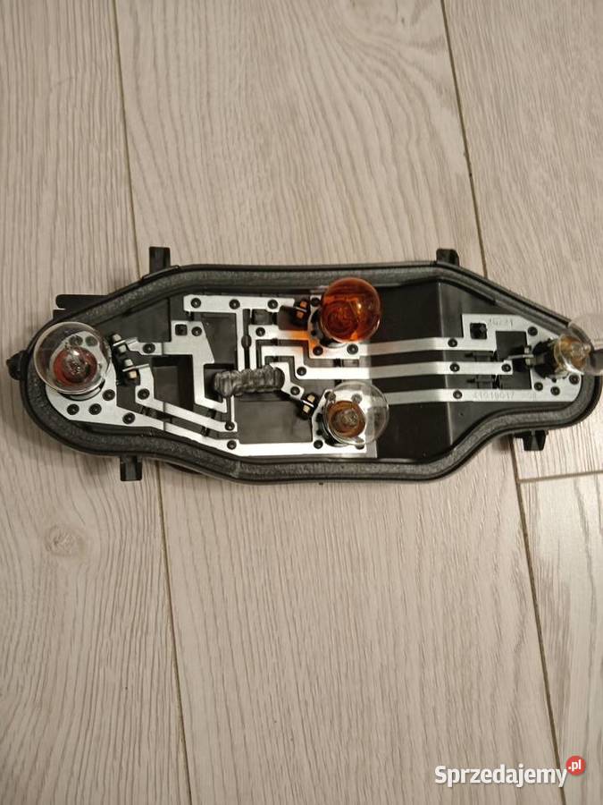 WKŁAD LAMPY PRAWY TYŁ PERTNER BERLINGO IV COMBO Bydgoszcz