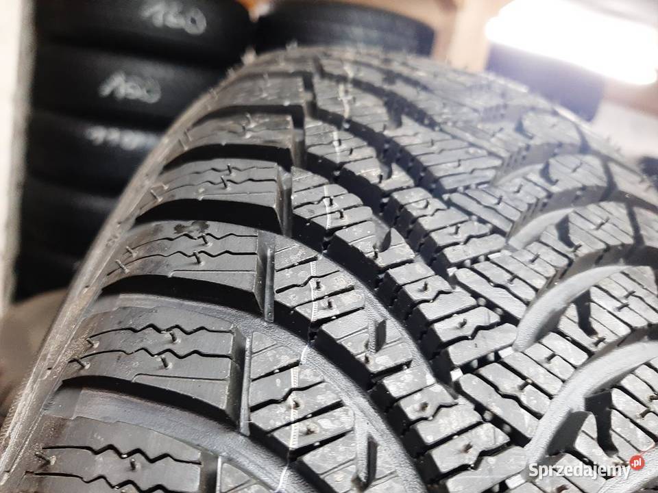 4x Opona nieużywana zimowa 19560R15 MICHELIN 189 Zaścianki