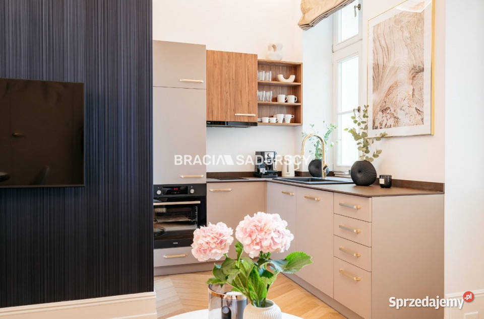 Mieszkanie Kraków św Sebastiana 519m2 2 pokoje