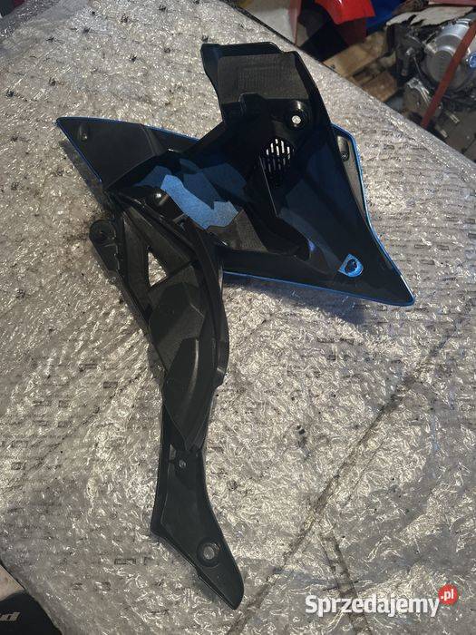 Suzuki GSXS 125 Bok Boczek Czasza Wypełnienie Poznań