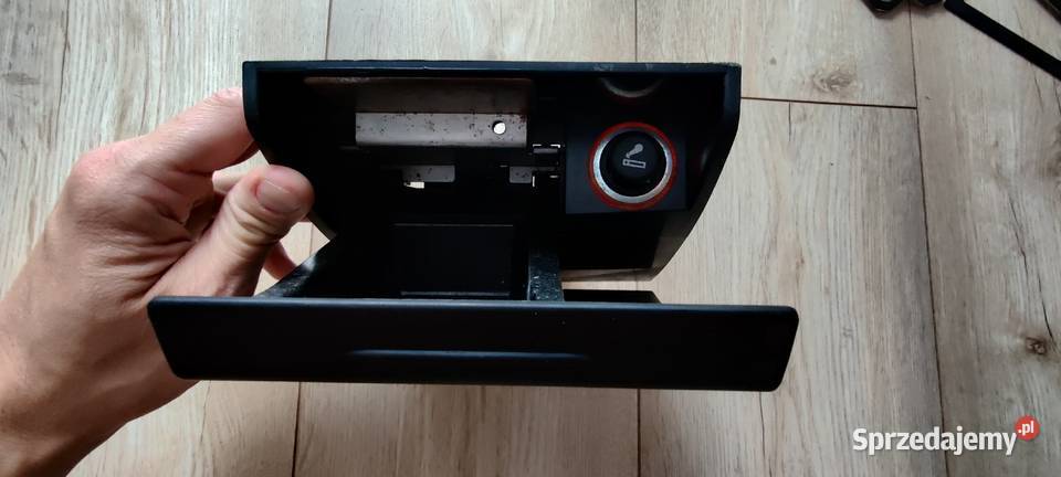 Popielniczka i zapalniczka Seat Leon 1m0857951