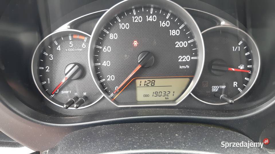 Toyota Verso S welurowa tapicerka Kozy