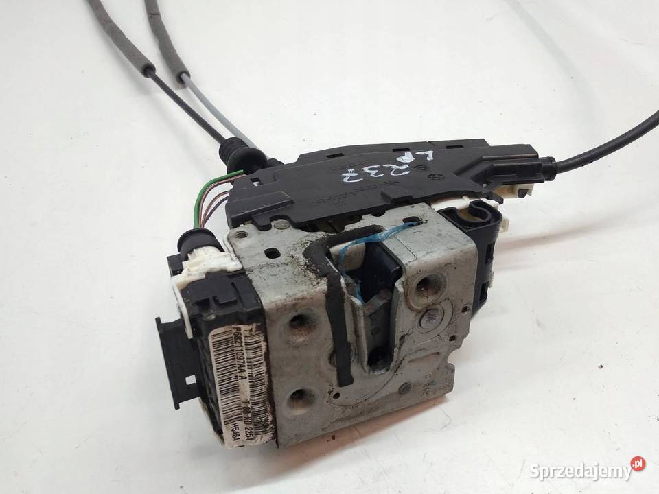 ZAMEK DRZWI LEWY PRZÓD P68211097AA Jeep Cherokee Karoseria