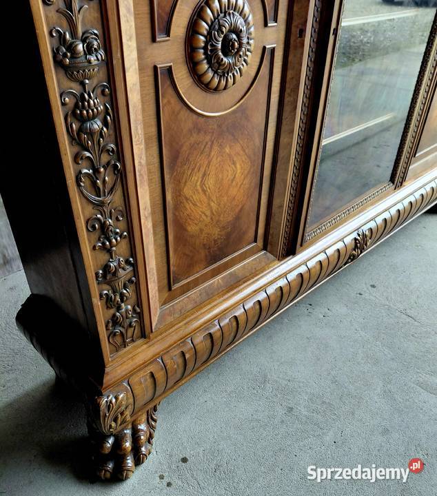 bibliotekarka z lwimi nogami 521 Byczyna