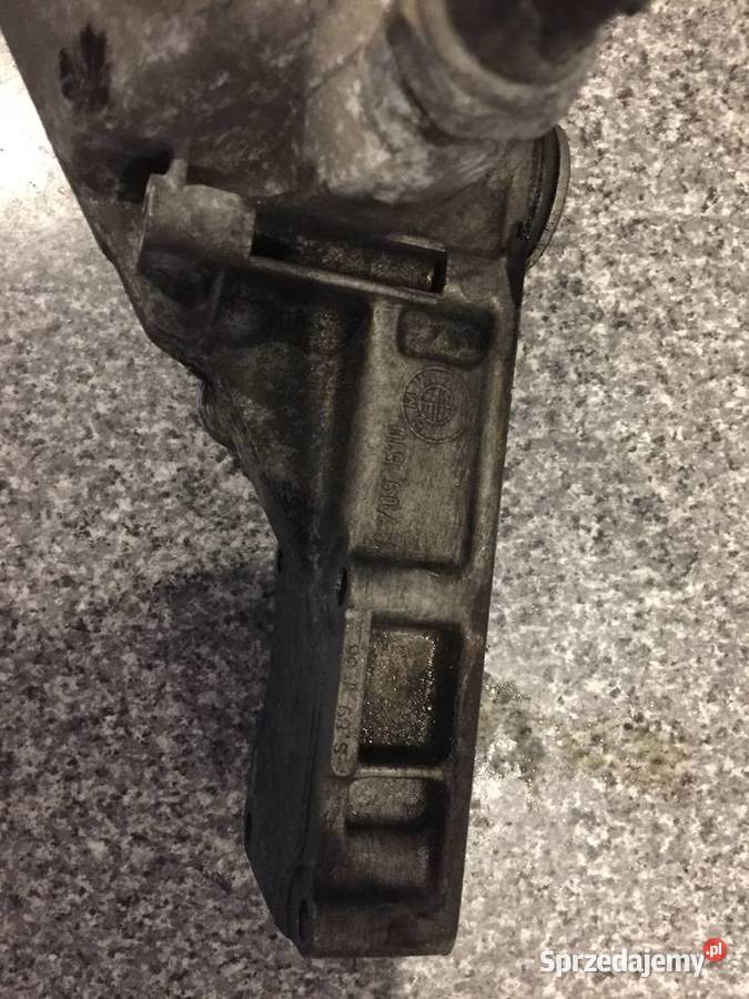 Obudowa filtra oleju BMW E30 318i 18 benzyna smarowanie silnika Darłowo