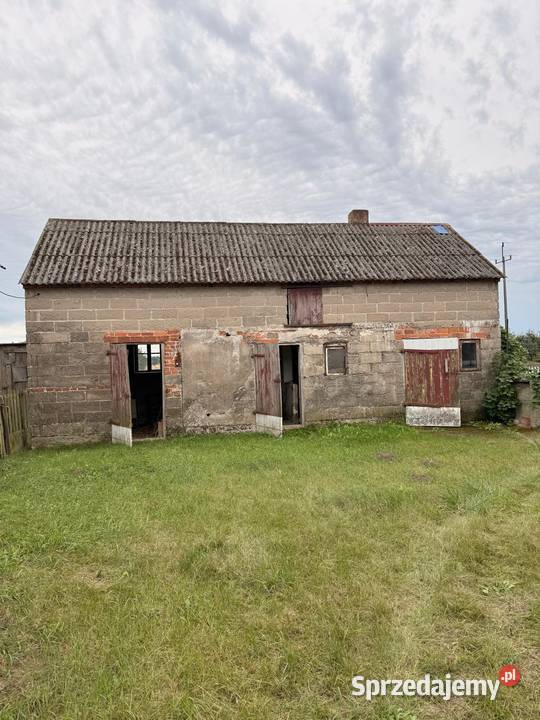 Dom jednorodzinny z budynkami gospodarczymi sprzedam