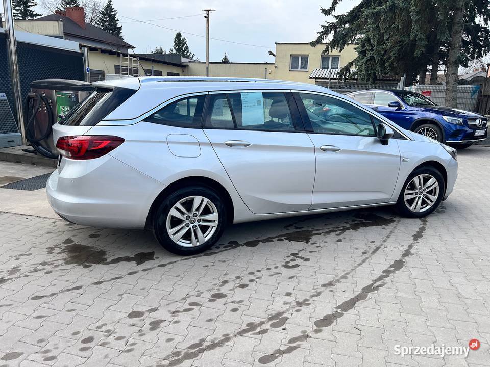 Opel Astra K 14 150 mały przebieg automat bogata