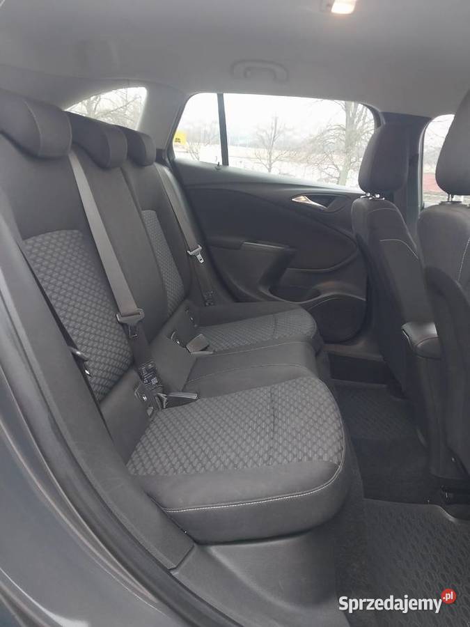 Opel Astra K 201716 CDTIidealny stanzadbanesalon Warszawa