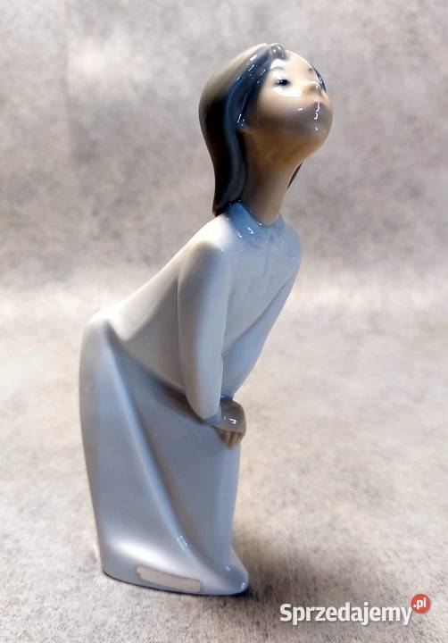 LLADRO 69 Dziewczynka dająca całusa Girl Kissing Krajno Drugie sprzedam