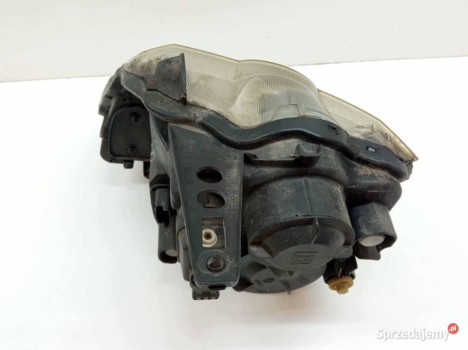 LAMPA PRZÓD PRAWA EU 8200301831 Renault Modus I Rok produkcji 2005