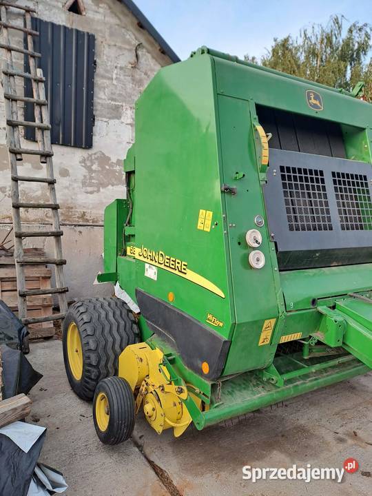 PrasaJohn Deere 582 Rolujące (belujące) Wójcin A
