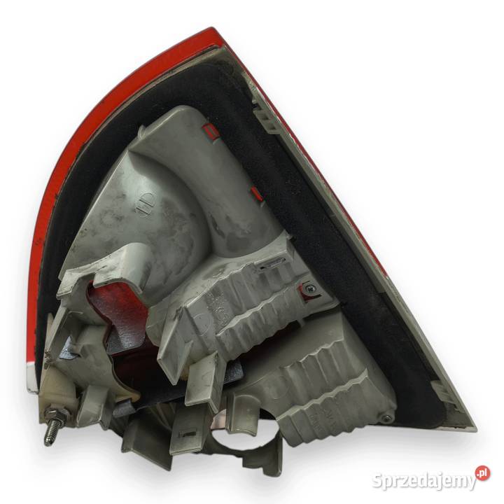 LAMPA PRAWA BMW Serii 3 E91 20042012 prawy tył w osobowe Lampy tylne lubelskie Chełm