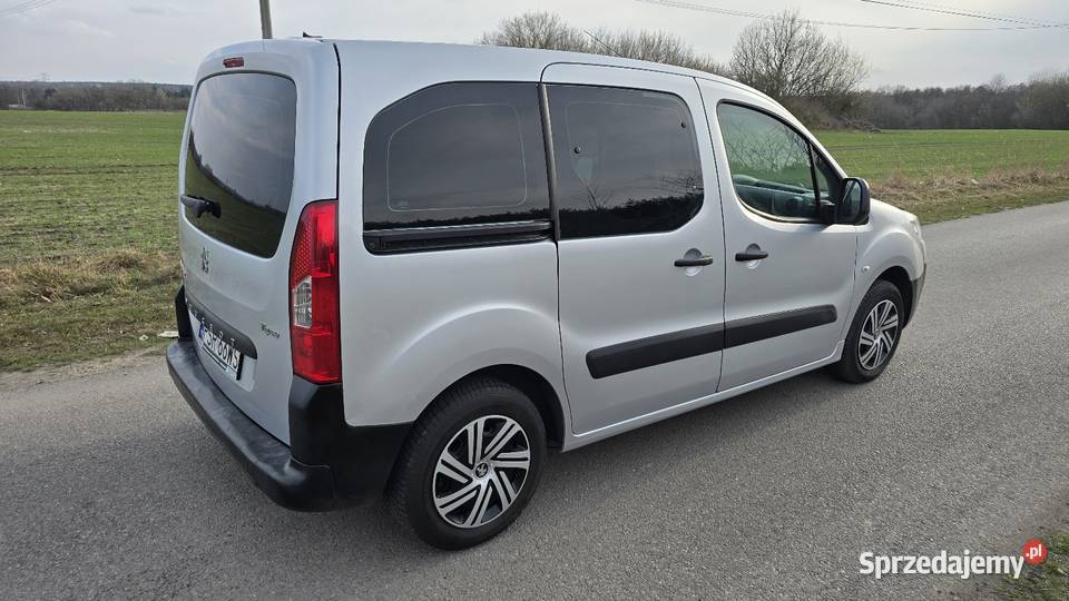 Peugeot Partner 16 benz 5 osobowy