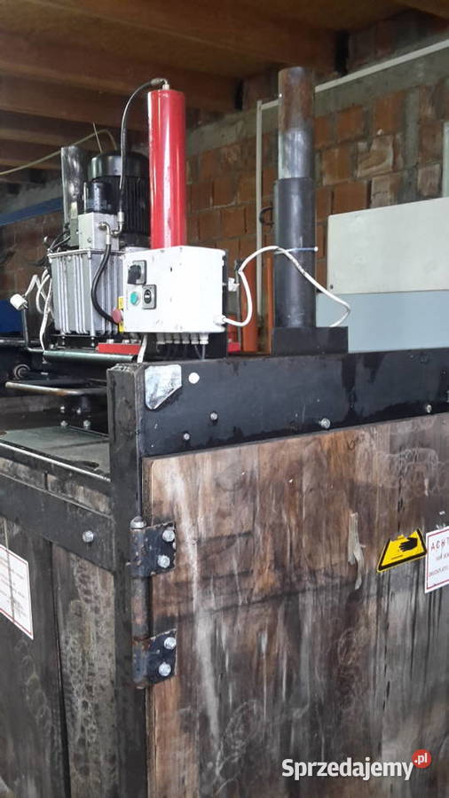Belownica zgniatarka prasa do śmieci makulatury Trzebinia