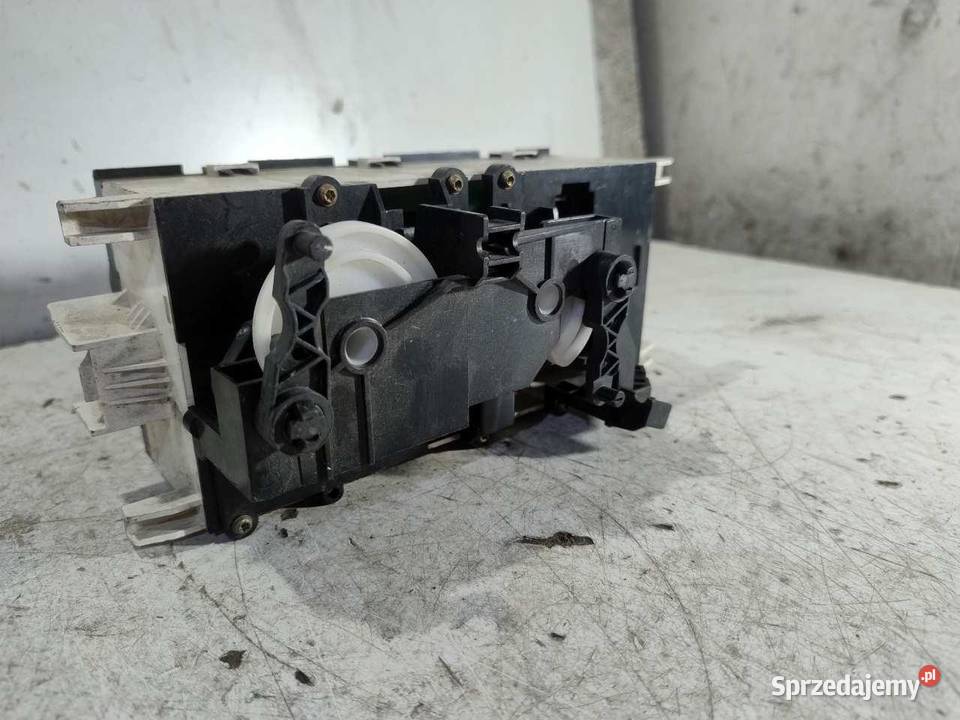 PANEL KLIMATYZACJI W168 A1688300385 sprzedam