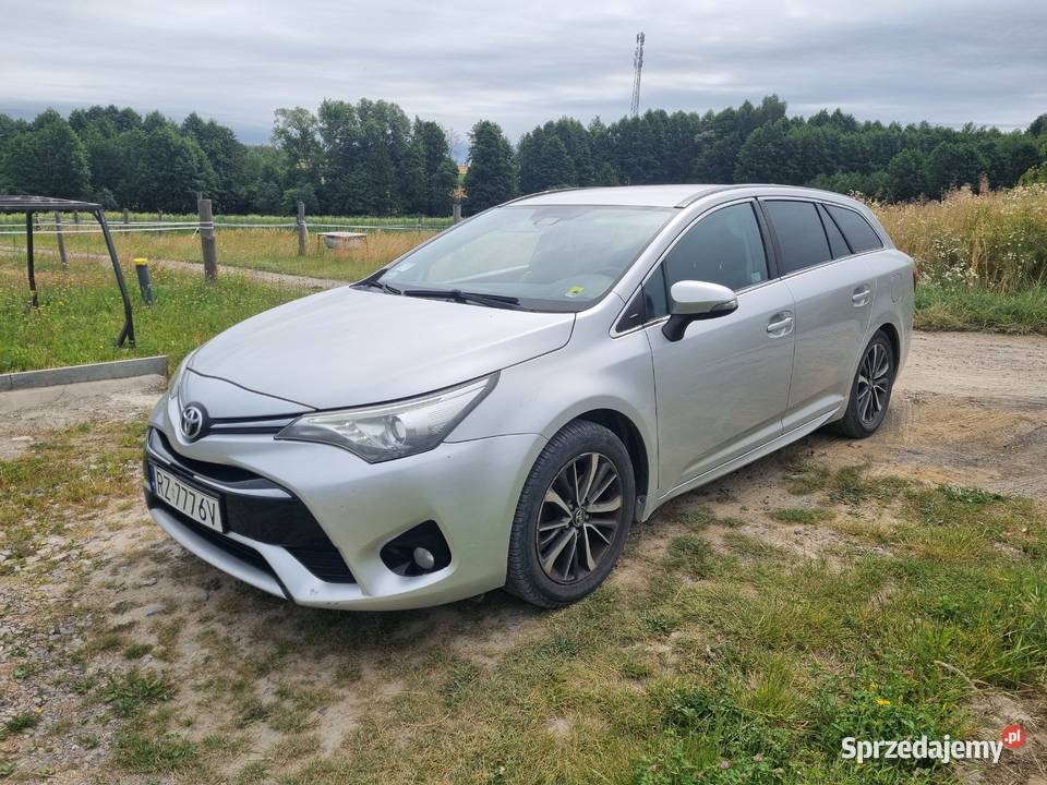 Toyota Avensis Kombi 20 d4d Salon Polska Motoryzacja podkarpackie Giedlarowa sprzedam