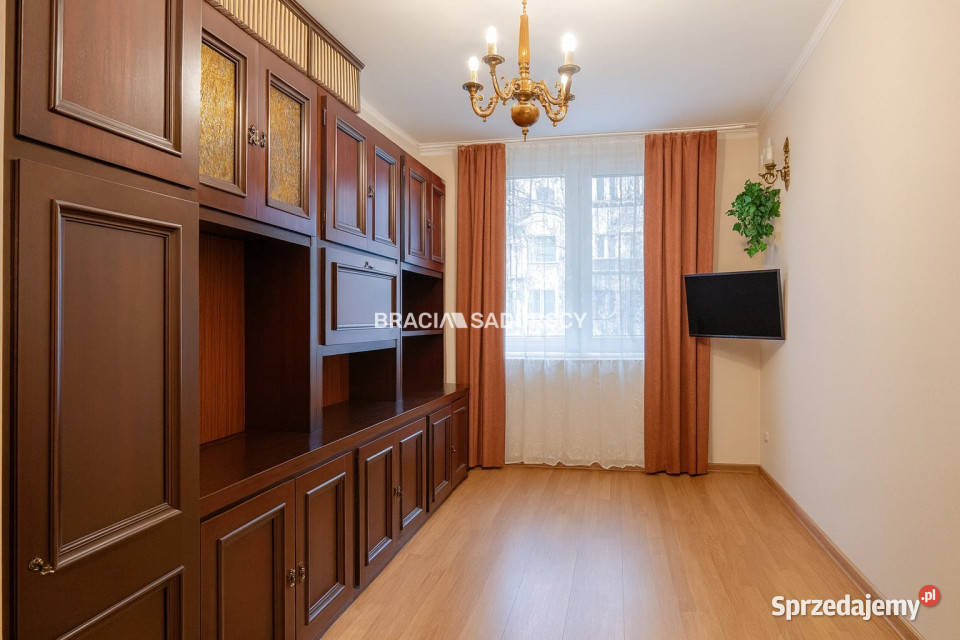 Sprzedam mieszkanie Kraków al Pokoju 3726m2 cegła