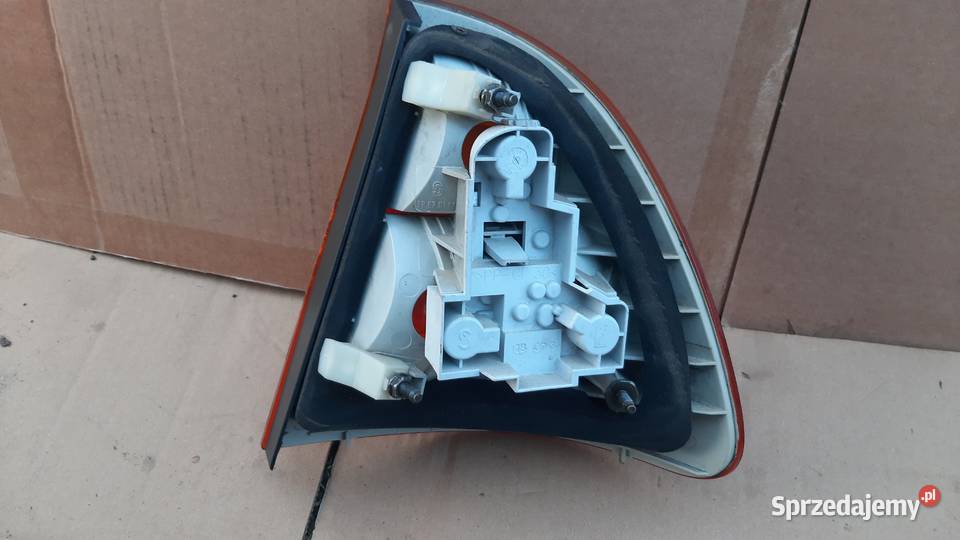 lampa tył tylna bmw e46 kombi prawa 92838626 dolnośląskie Dębno