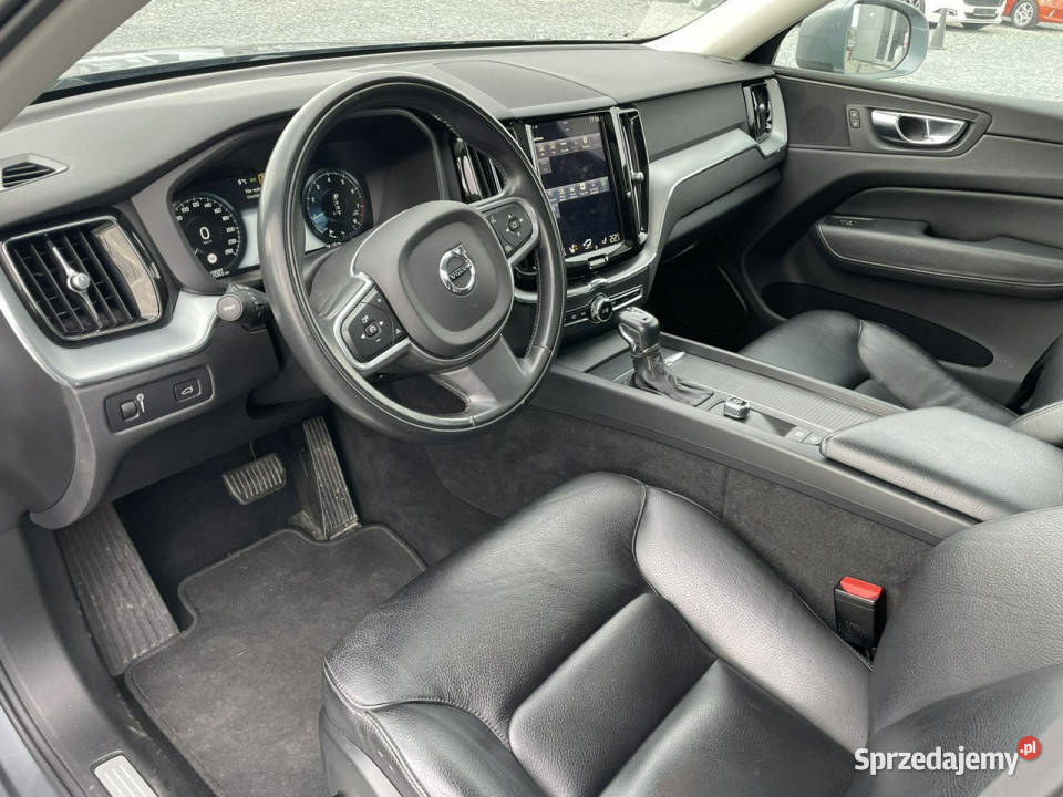 Volvo XC 60 Volvo XC60 4x4 T5 Momentum 2018 przyciemniane szyby Wojkowice sprzedam
