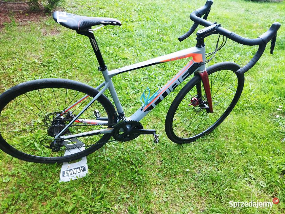 rower cube attain pro carbon Czechy