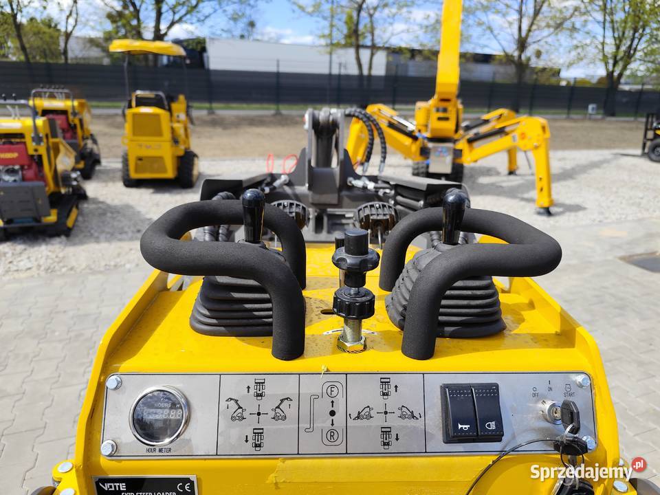 Kompaktowa MiniŁadowarka SL360B Silnik Briggs Rok produkcji 2025 Grudziądz