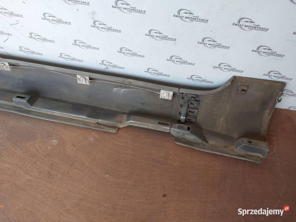 VW PASSAT 20 TDI 13r listwa progowa prawa Kielce