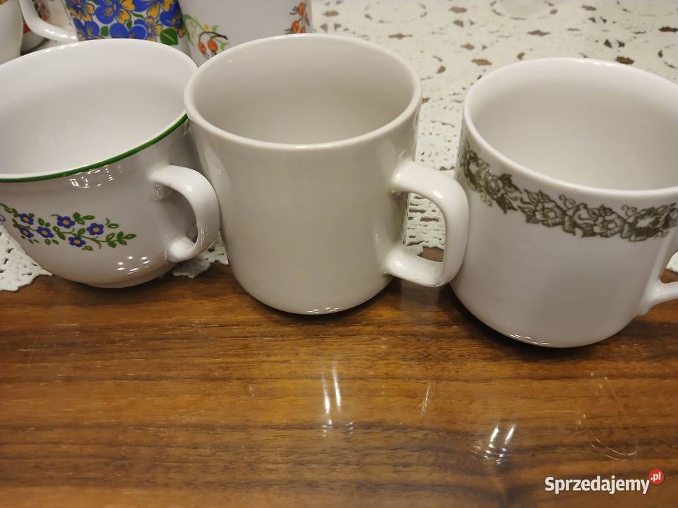 Porcelana z czasów PRLu sygnowana Pozostałe