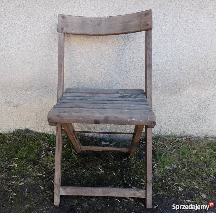 Stare drewniane krzesło składane 226