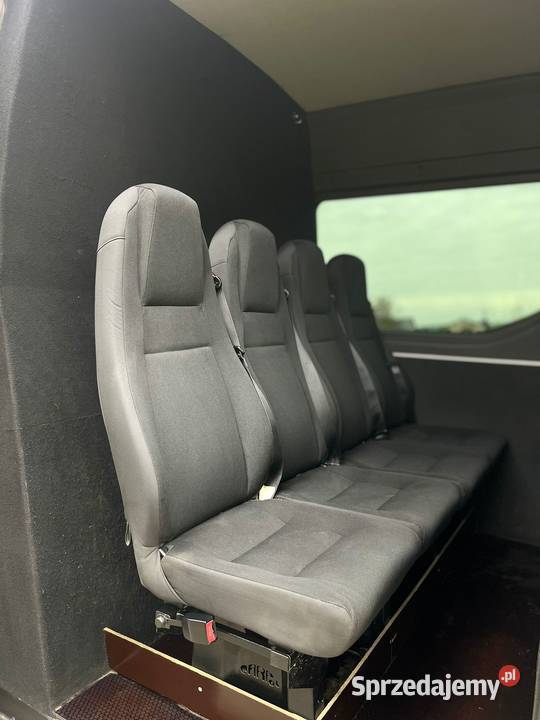 IVECO Daily 7 osobowe Carpol blaszak