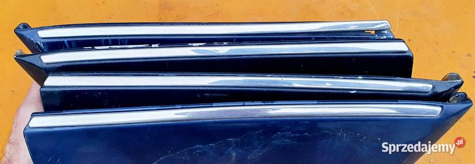 MERCEDES W124 SEDAN LISTWA BŁOTNIKA LEWA ST PR Karoseria Radom
