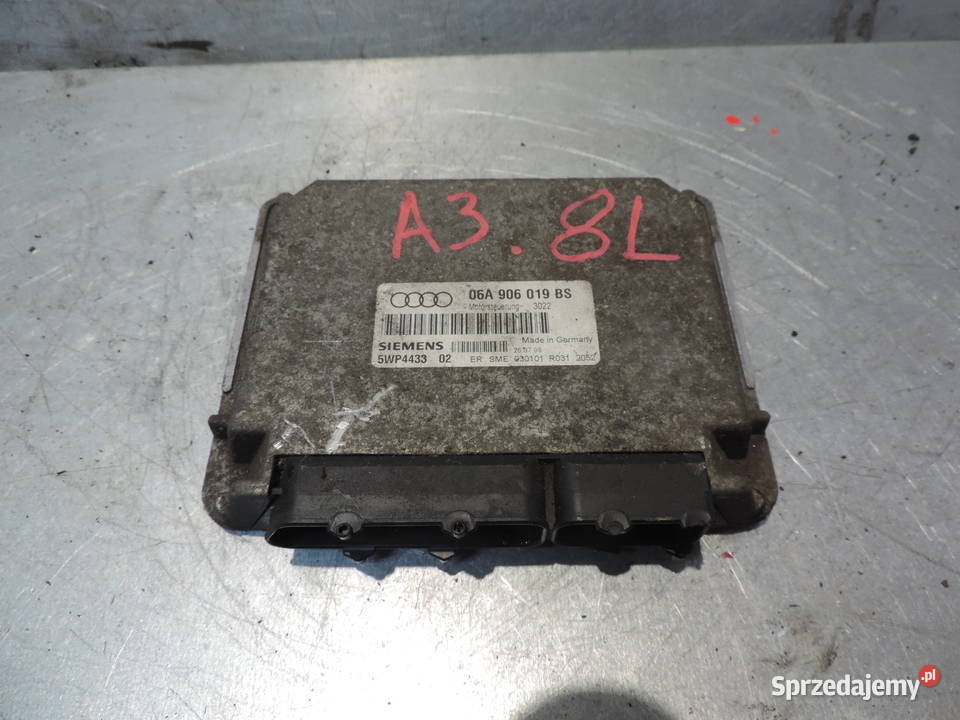 KOMPUTER STEROWNIK SILNIKA AUDI A3 8L 16 8V SR Części samochodowe Nowy Sącz